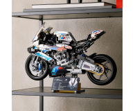 LEGO Technic™ 42130 BMW M 1000 RR - 1035519 - zdjęcie 13